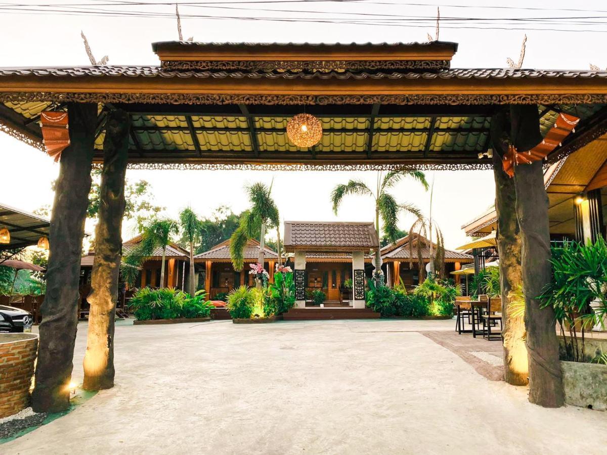 Khum Lanna Boutique Hotel Sisaket Екстер'єр фото