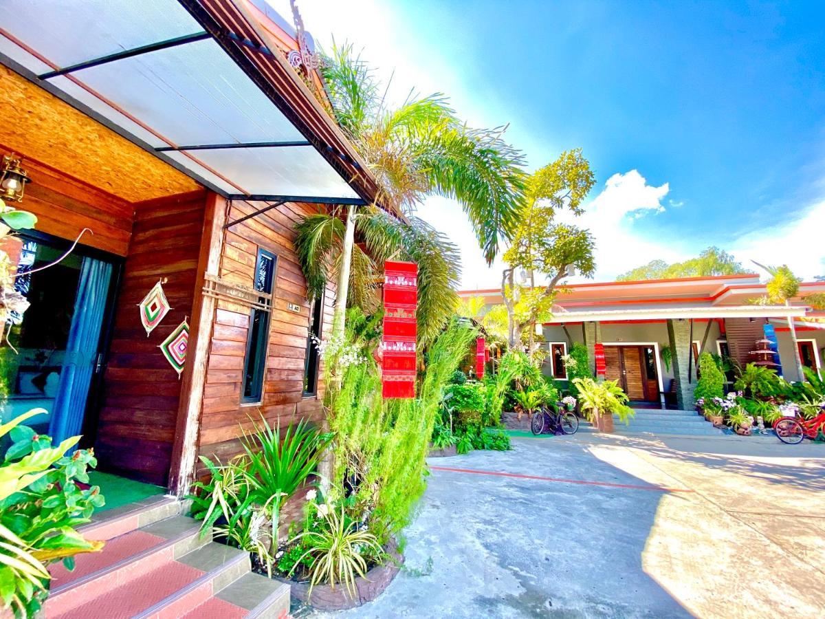 Khum Lanna Boutique Hotel Sisaket Екстер'єр фото