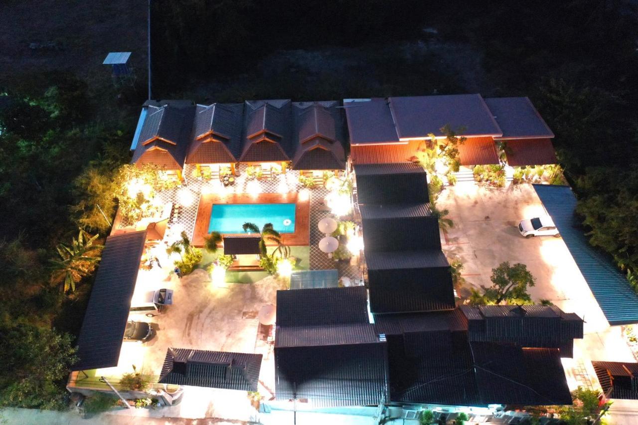 Khum Lanna Boutique Hotel Sisaket Екстер'єр фото