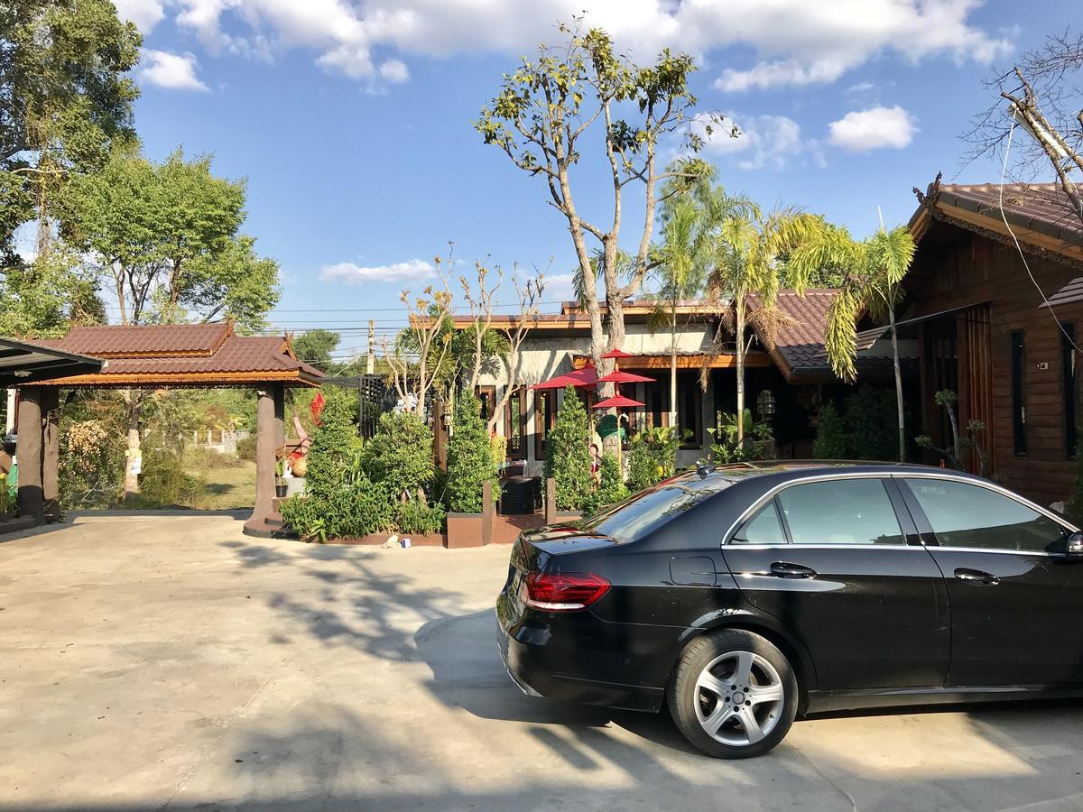 Khum Lanna Boutique Hotel Sisaket Екстер'єр фото