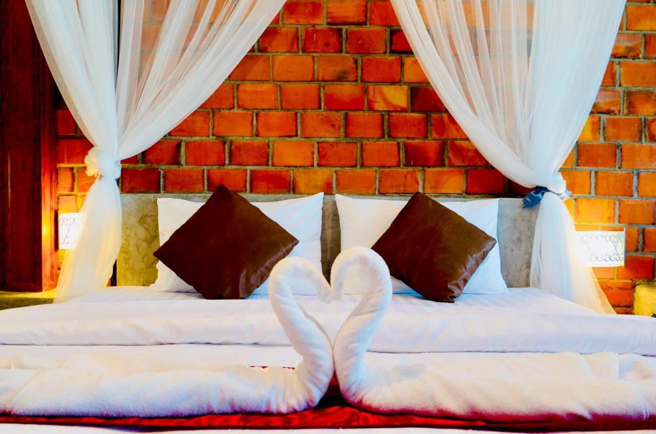 Khum Lanna Boutique Hotel Sisaket Екстер'єр фото